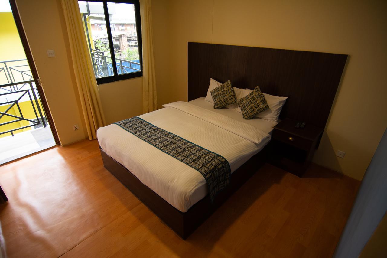 Hotel Dine & Dream Kathmandu Buitenkant foto